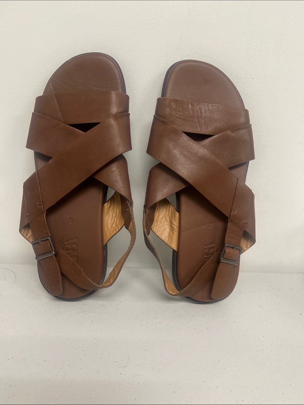 Zara Men's Brown Leather Cross-Strap Sandals